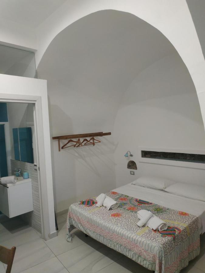 Suite Sul Mare Giardini Naxos Exteriör bild