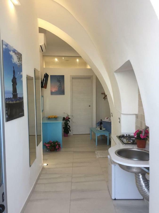 Suite Sul Mare Giardini Naxos Exteriör bild