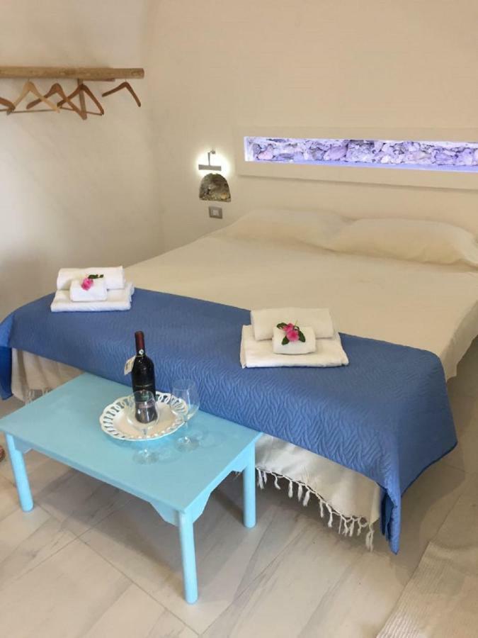 Suite Sul Mare Giardini Naxos Exteriör bild